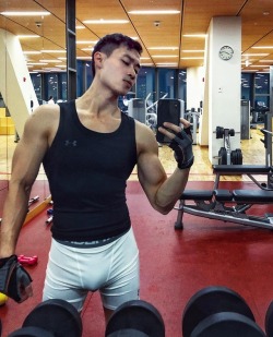 jackd-myx:  Underarmour–    jackd-myx    What’s his name or ig