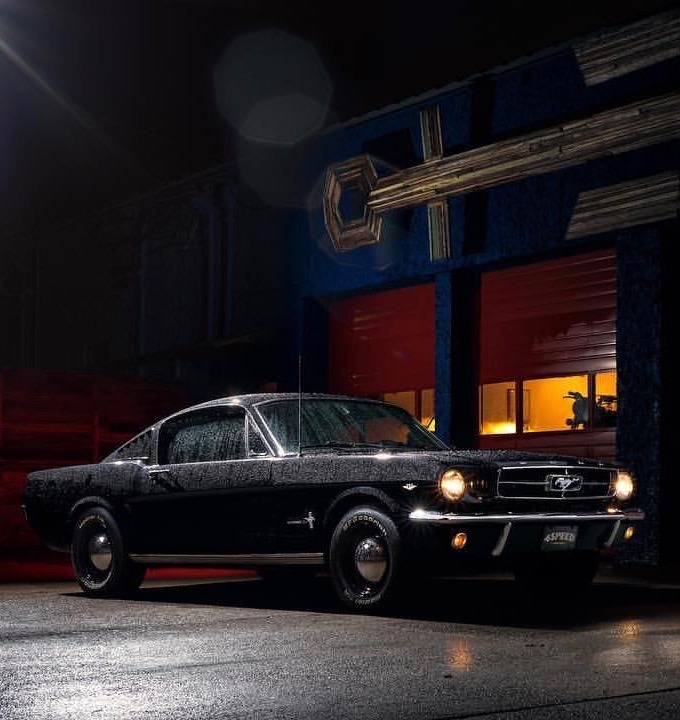 utwo:  Ponycar Mustang Fastback© anthony ross tyler