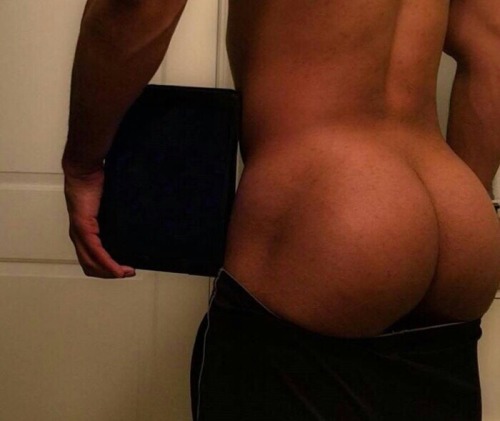 manrumpsxxx:  Follow Me For The Sexiest Rumps On Tumblr