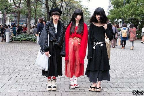 Three Japanese students wearing oversized resale fashion - w/ Tokyo Bopper, Banal Chic Bizarre, Kuro
