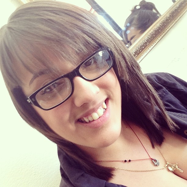 Algo q me mata&hellip; Tu sonrisa! #smile #happy #hair #girl #glasses #dolce