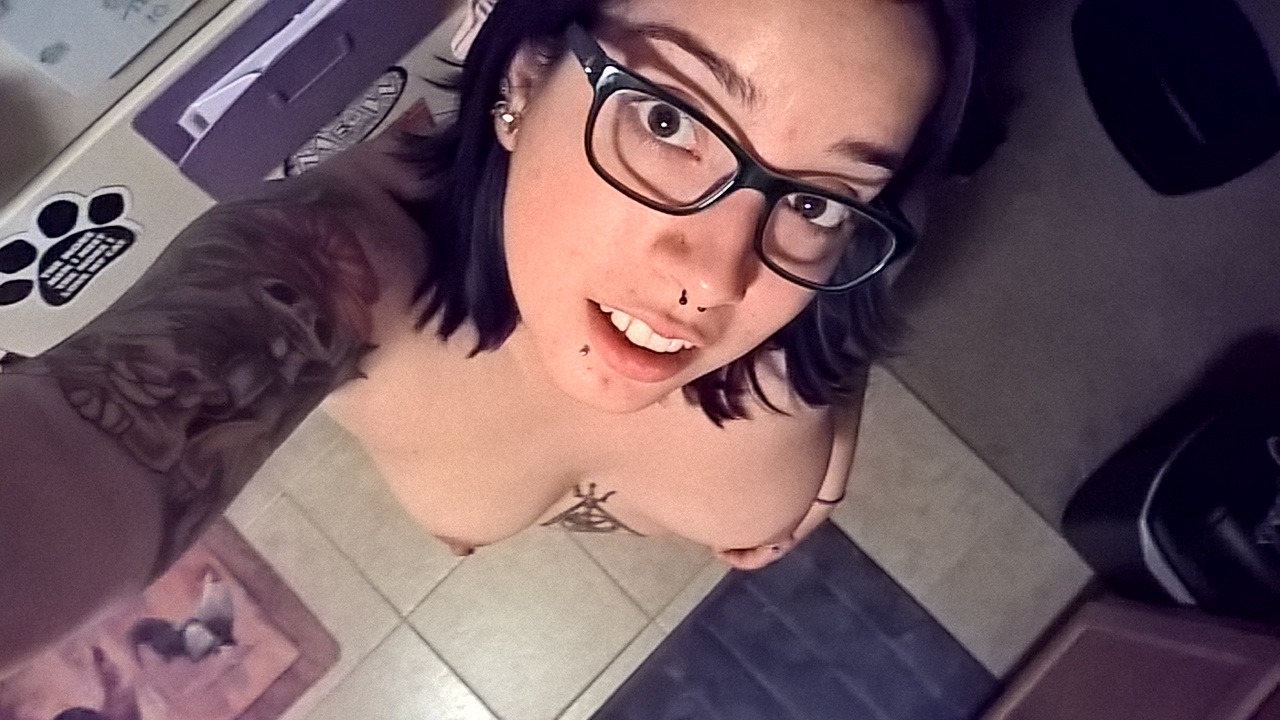 goddess3:  Strange pic but I like it!