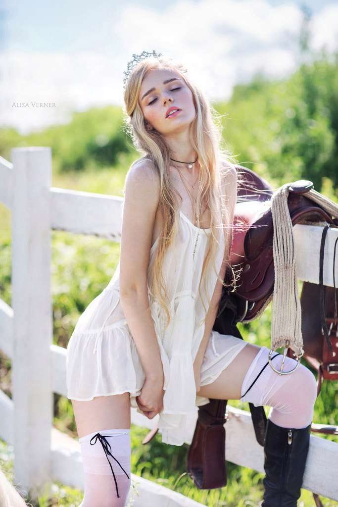 stockingssexy:  http://stockingssexy.tumblr.com/archive