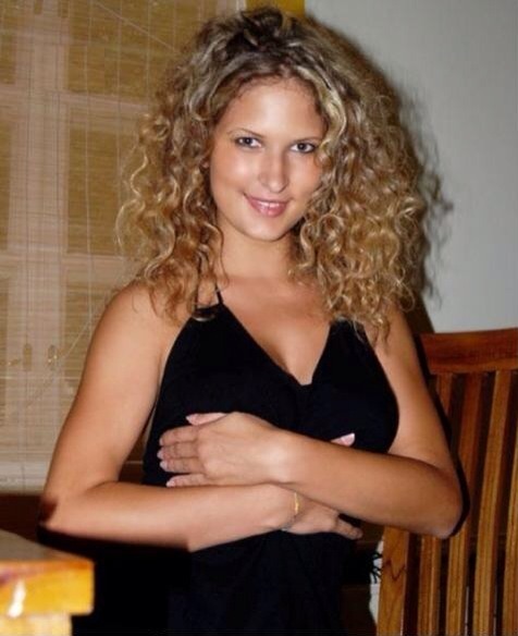 pr2004:  Who’s that girl? She’s awesome! Any idea? 