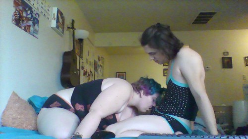 chubbymermaidnsfw: Oh hey look, we sorta match? Lol not really but still ♥ Yeah she’s cute a