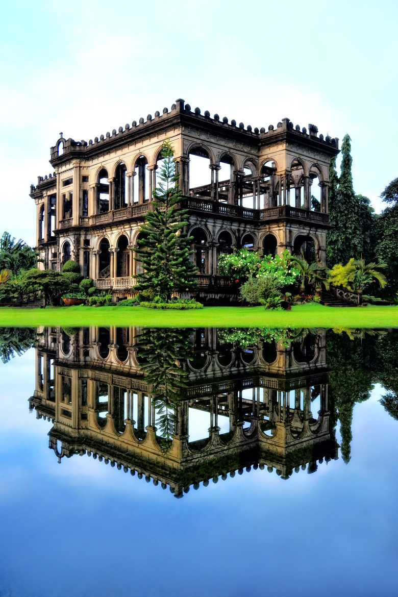 travelingcolors:  The Ruins of Don Mariano Ledesma Mansion | Philippines (by Wilfredo