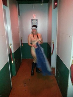 scottnikipowers:  Niki taking a naked walk in porn booths 