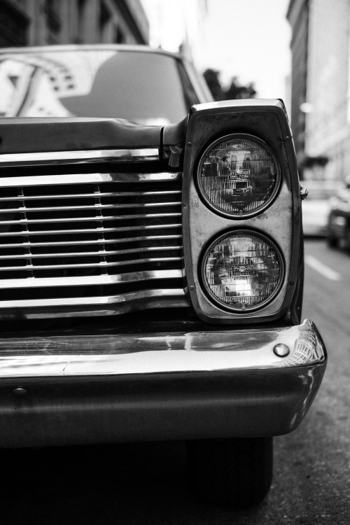 streetzen - CarsGreat pics I love old cars nice Buick is that...