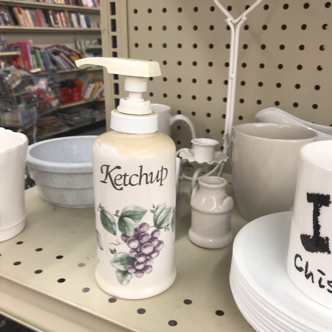 artenega:  shiftythrifting:   ah yes i was looking for a soap dispenser labeled “ketchup”