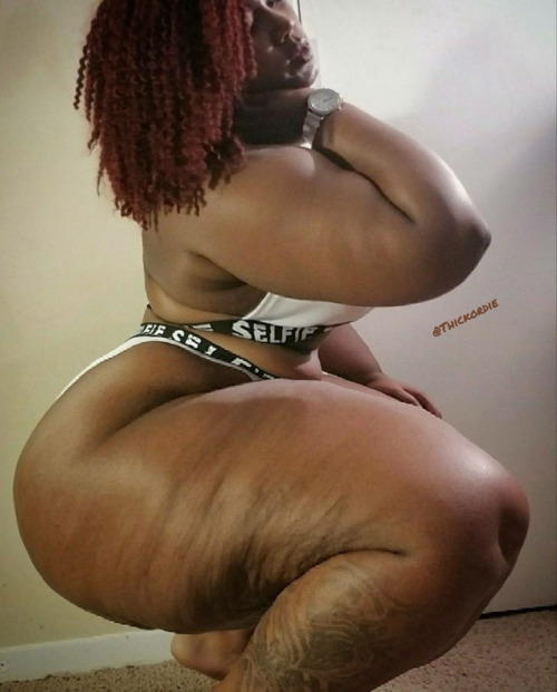 Sex thickordie:  BANG..💣…@Curvycurlychrisy…THICK pictures