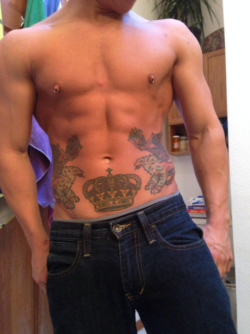 hotmen-jeanspicsss:  Check my other blogs for:Hot guys  //  BW pics  //  Hot