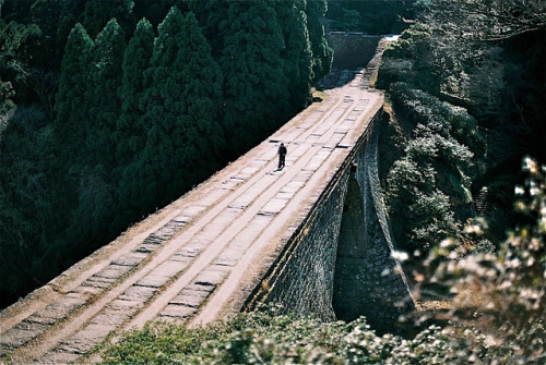 uncoverinq:  (by Matsumoto Tonakai) 