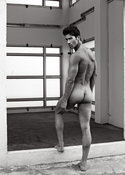 isaacjestevez:Clauss Castro by Wong Sim
