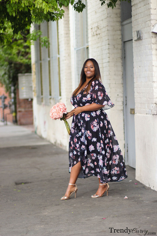 BloomOutfit details on TrendyCurvy.comPhotographer: Steve Suavemente