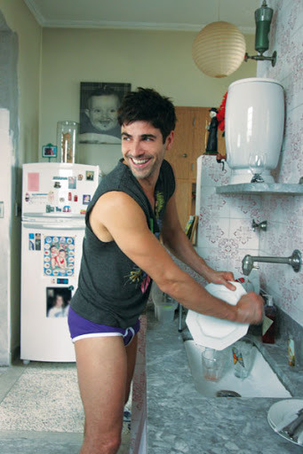 favhob:  entrehombres:  Reynaldo Gianecchini Revista Gloss Brasil 2008?  My Favorite