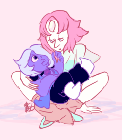 gem-power:  Baby Ammy loves playing with