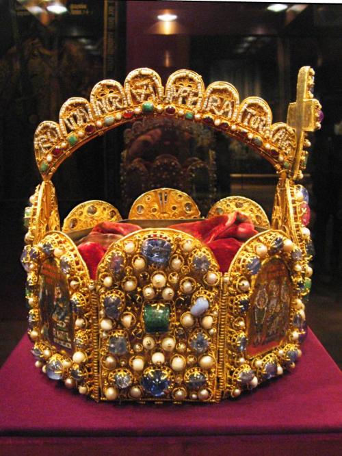 neoprusiano:@Neoprusiano Corona Imperial del Sacro Imperio Romano GermánicoImperial Crown of 