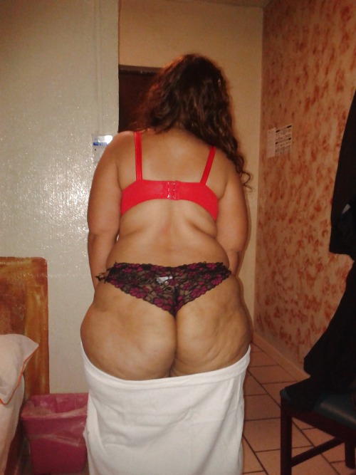 thewildassortment:  Bad Phat ass spanish milf! 