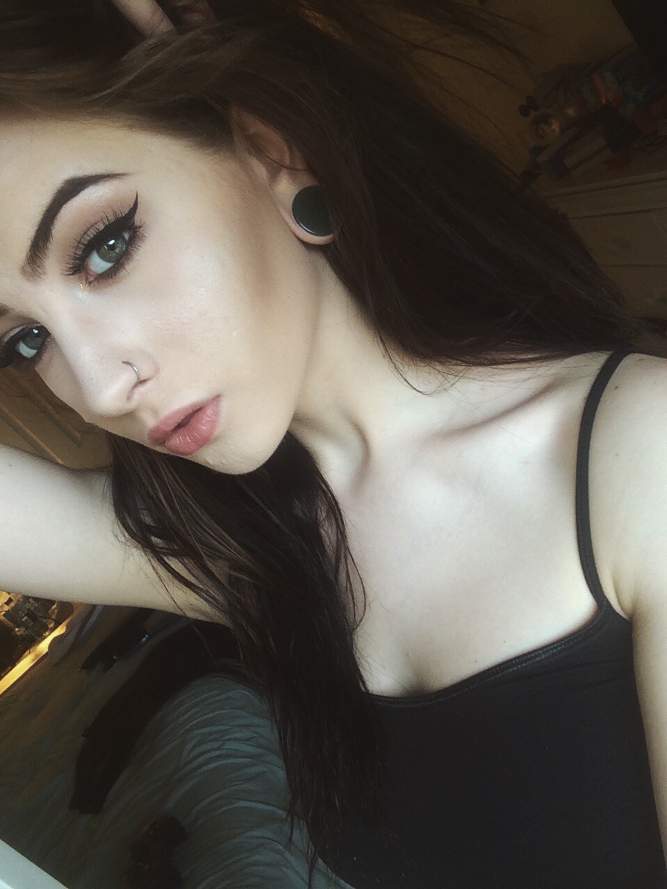 oceansandalleys:  I swear I’m never wearing lipstick when I take good pictures.