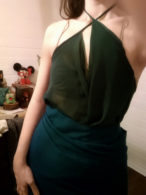 Well I had nothing to wear for the xmas party at my parent’s so I improvised this ensemble and CAN Y