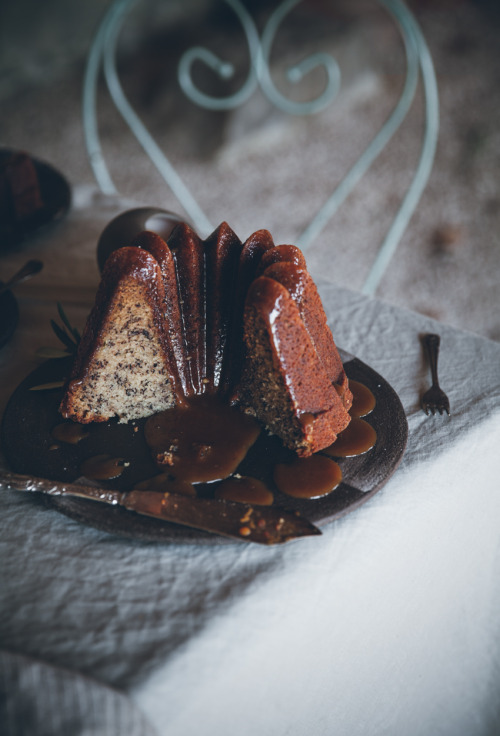 sweetoothgirl - BANANA BUNDT CAKE WITH HOT BUTTERSCOTCH SAUCE