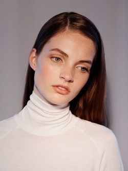 furples:  Lisette, the new face at Modelution