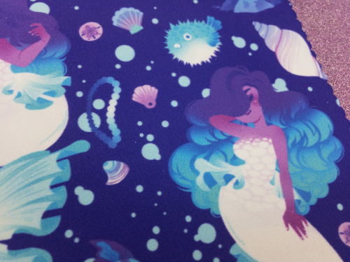 mermaid microfiber clothdo you think mermaids can even wear glasses or would those just be goggles?s