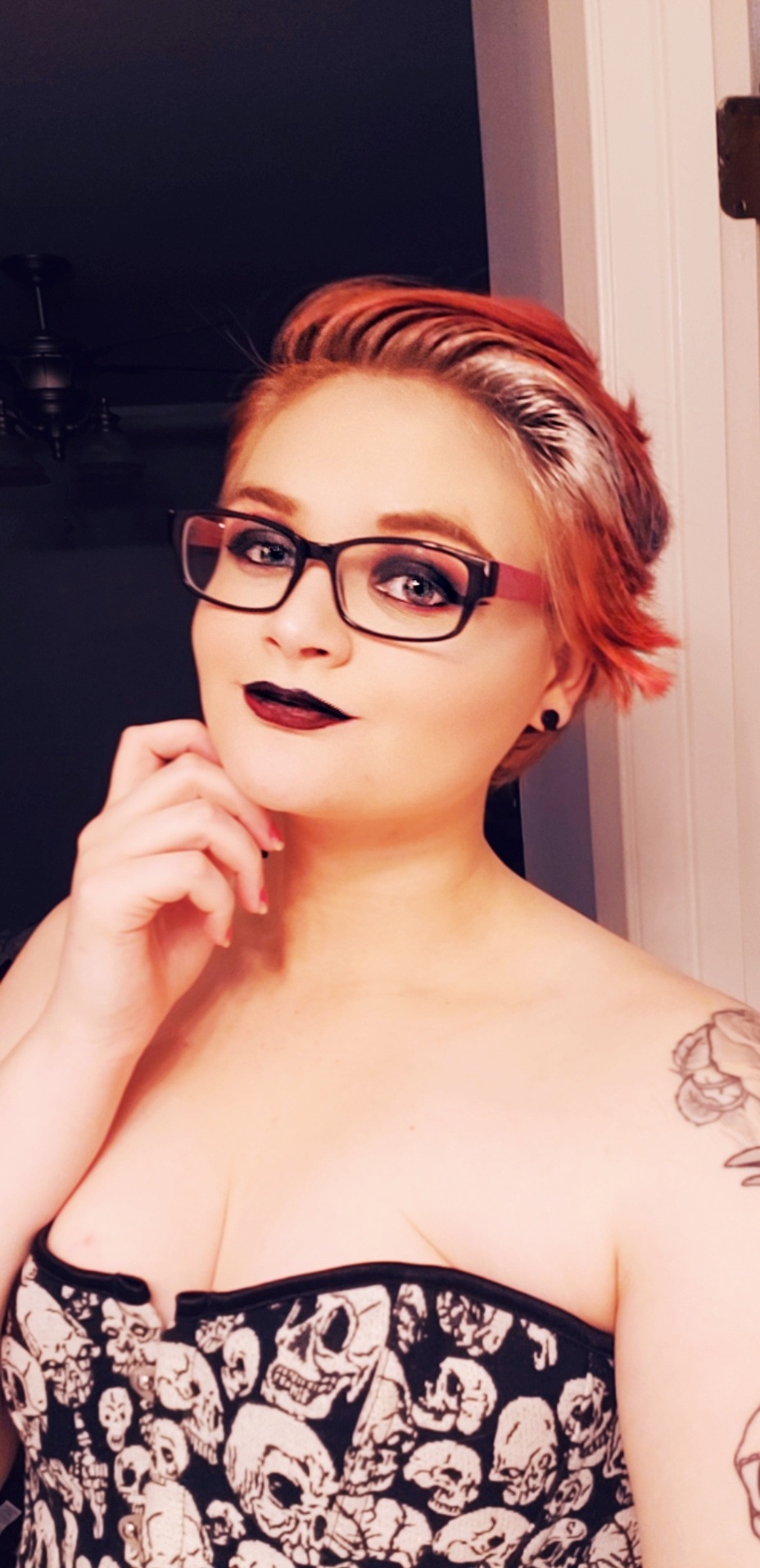 @rhinkipoo A Vamp-y Look As Suggested! Thank You! Ha Wish Link Actually Liked My Type Tho ! Haha