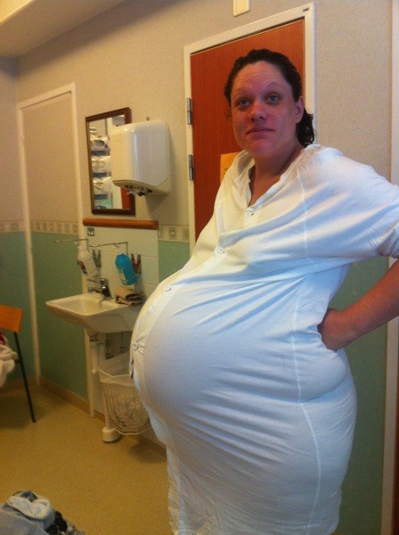 9beautifulmonths: Hey! I am so horny pregnant! Do you want to fuck me? Click here!