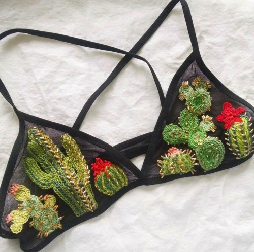 busybeatalks:  naked-yogi:  carohrdzc:  Cactus🌵 adult photos