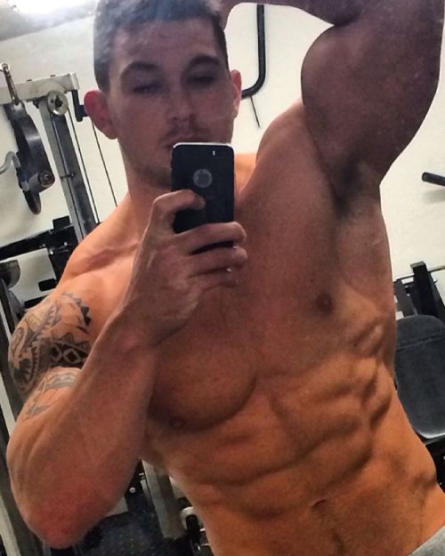 lumbrjax:  Instagram user @craigmortonfitness http://ift.tt/1NDslVt 