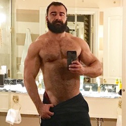 Musclebears, Cubs, and Daddies