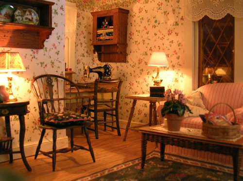 Pat’s Miniatures - Quilter’s House