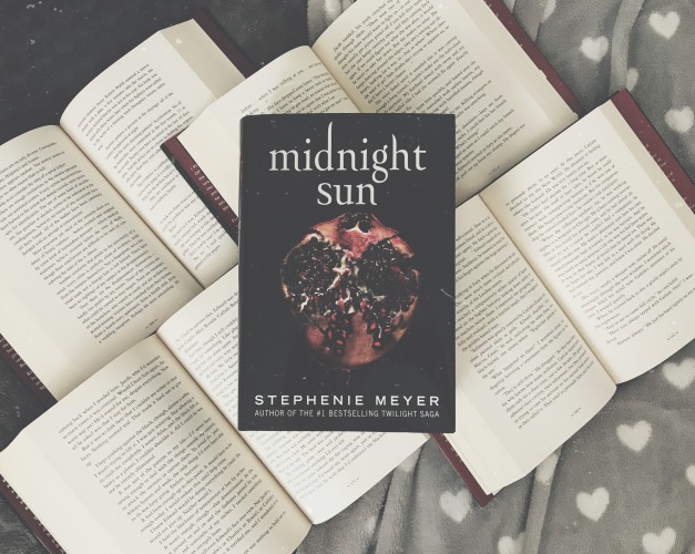 Midnight Sun Book Review  Beauty and the Bookshelves