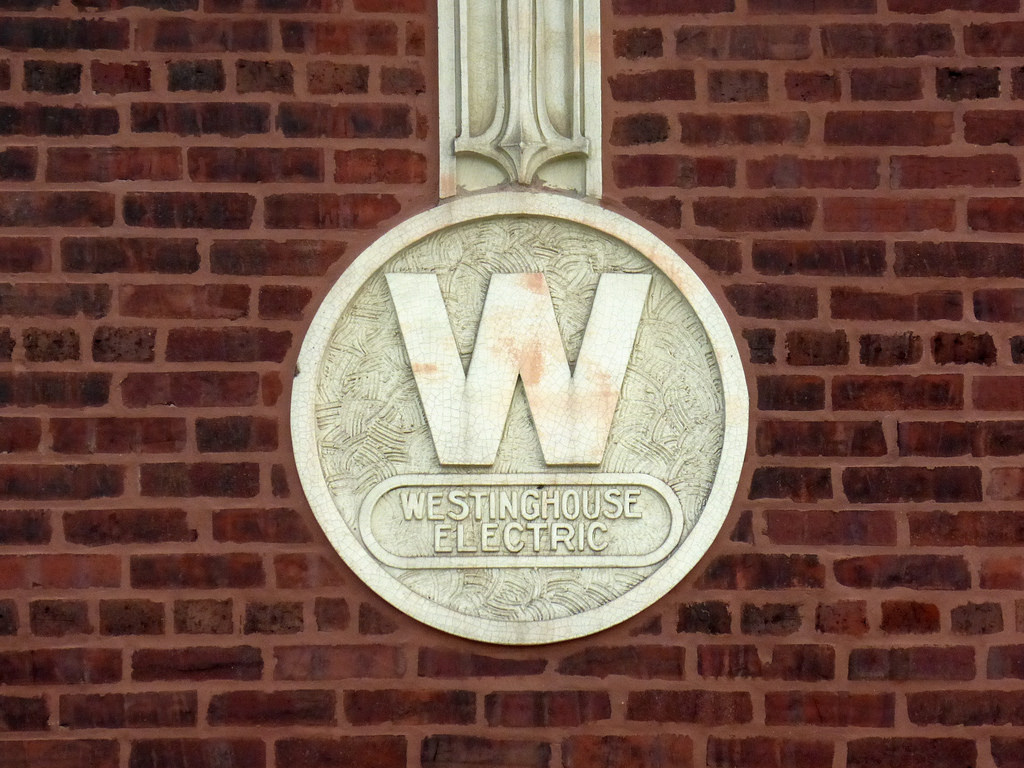 I faved Westinghouse Electric - Manufacturing District - Pershing Road - Chicago
by Mark 2400
embiggen by clicking: http://flic.kr/p/o9o2Ci
“Seen on the “Forgotten Chicago” Tour of McKinley Park/Brighton Park ”
July 23, 2014 at 12:42AM