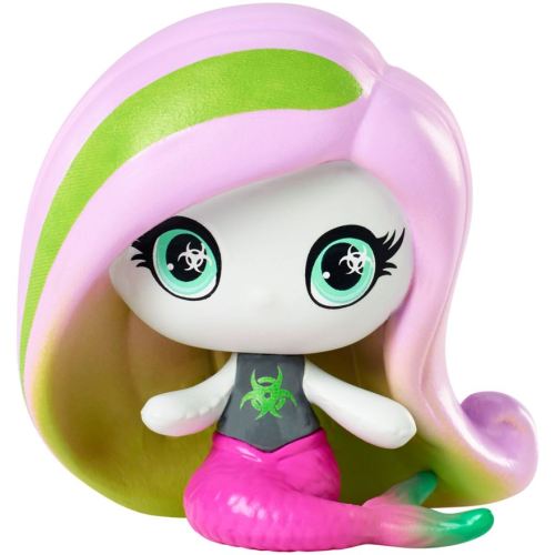 A new series of Monster High Minis has been spotted! Check them out in our Minis database: At the mo