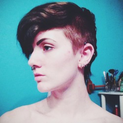 causeallidoisdance:  spectredeflector:  Ended up a mohawk  everyone does in the end B) 