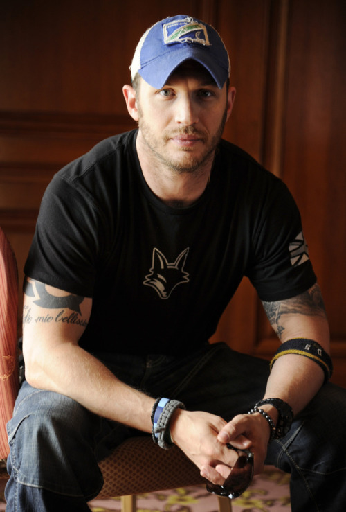 XXX manculture:  Tom Hardy photo