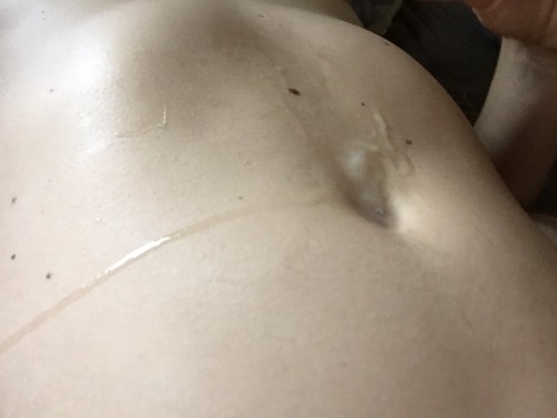 rubywhitmore:  I’ve got cum on my tummy! I’m such a messy, sloppy, dirty girl!