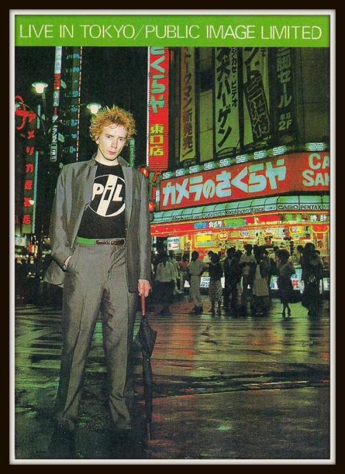 extramegane:  Twitter / Pesky_Mesky: @PunKandStuff @PunkRockClub … 