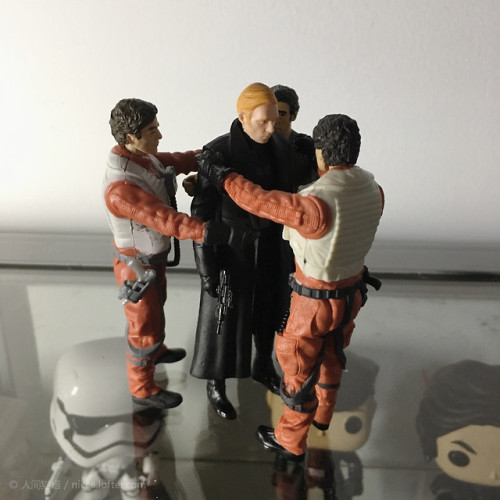 need more hux :/