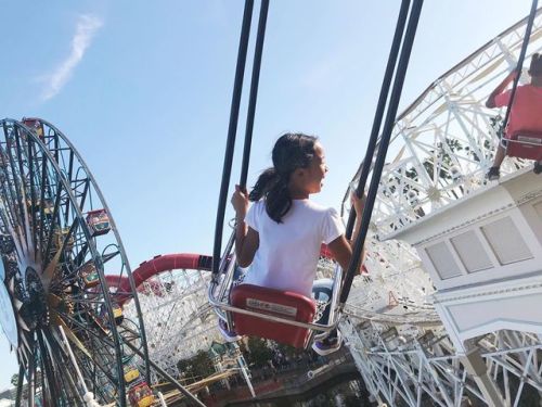 Can we be in Disney all the time? ✨ #simoneyg #disneyland #dca #pixarpier (at Disney California Adv