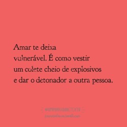 frasesepalavras:  Pode te partir em mil pedacinhos.  #amor #love #textos #umpunhadodetexto #frasesepalavras #citações #autorais #autorias #meus #bomdia #escrevendo #poemas #poesias #frases #instafrases #frasedodia