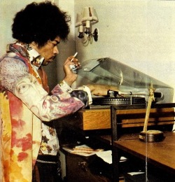 twerkena:  Jimi Hendrix, London - Upper Berkeley Street- May 1967 Rare 