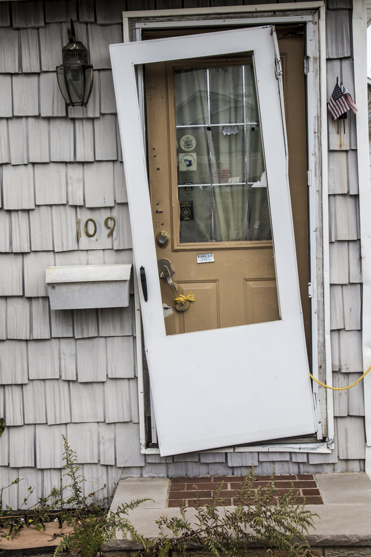 yahoonewsphotos:  A ghost town on Staten Island Of all the neighborhoods hammered