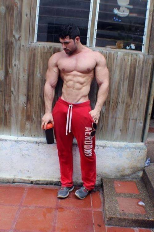 drwannabe:  tufas:  Alexander  Rendon