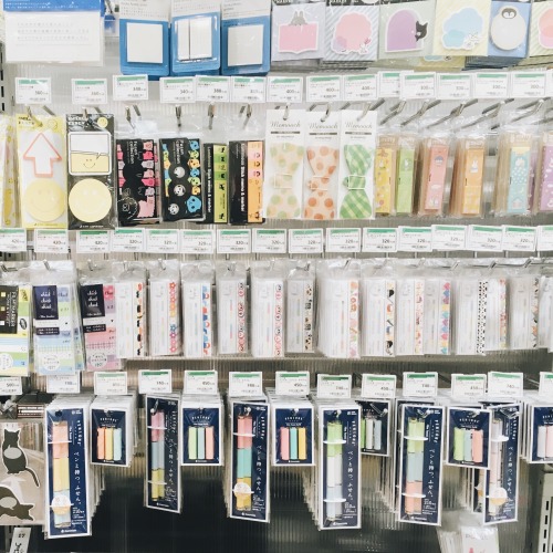 positive-infinity:JAPAN - the land of cute and cheap pens, highlighters and cute stationery!!! If yo