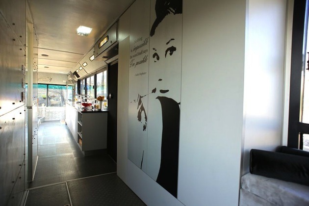 aros:  HUGE PUBLIC BUS REFURBISHED TO AN ON THE GO HOME 
