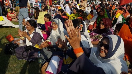 dotsandpoints:Aurat March 2018. Karachi, Pakistan. 