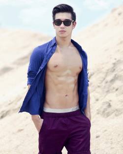 365daysofsexy:  Singapore national swimmer CLEMENT LIM 